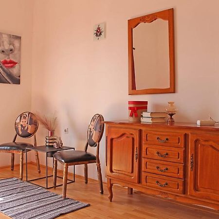 Apartments Gabriela Дрвеник Экстерьер фото